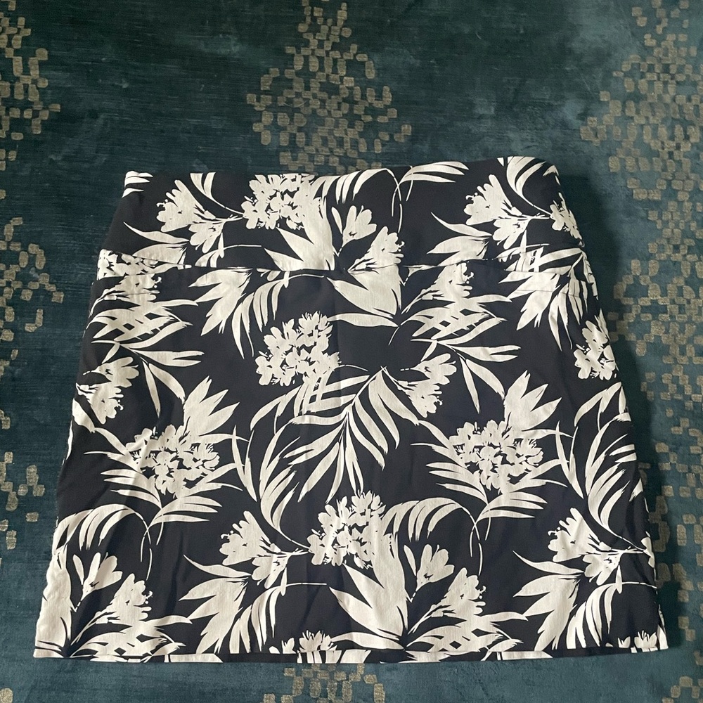 SC and CO mini skirt